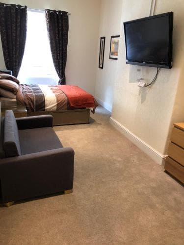 Accommodation at Wellington Tavern Bed and Breakfast in dewsbury