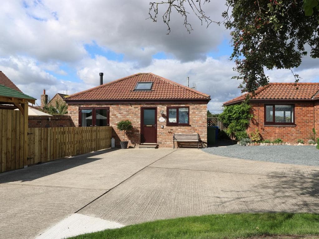 Accommodation at The Old Mill Hideaway, York in ellerton