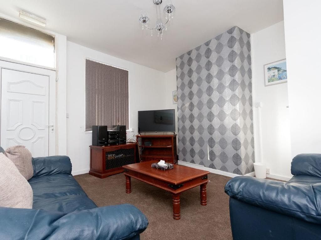 Accommodation at Eastpark Residence in leeds
