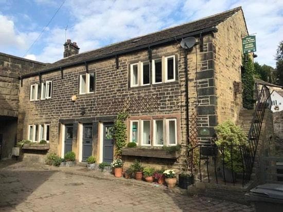 Accommodation at Over The Bridge Guest House in ripponden
