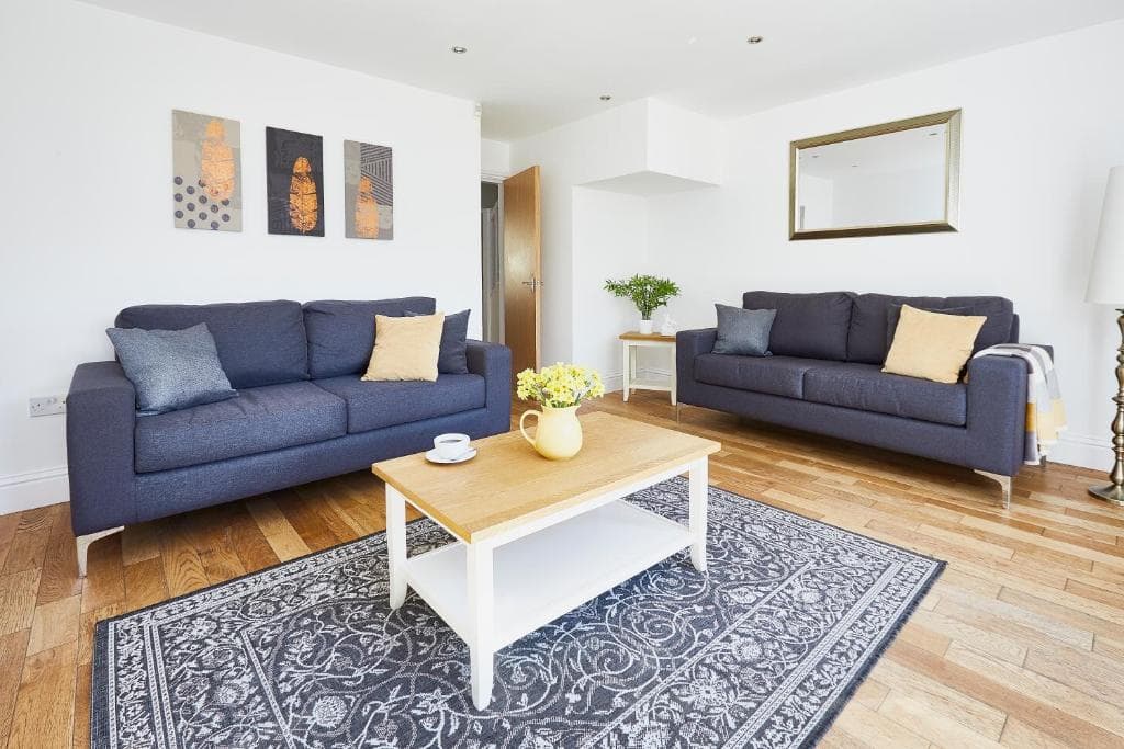 Accommodation at Royal Calderdale Lodge in halifax