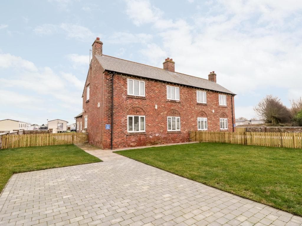 Accommodation at 1 North Cottage in bridlington