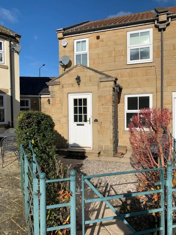 Accommodation at Castle Cottage in harrogate