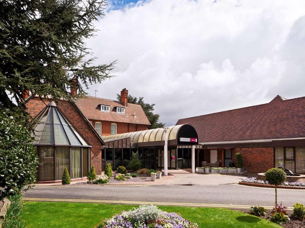 Accommodation at Mercure Hull Grange Park Hotel in willerby