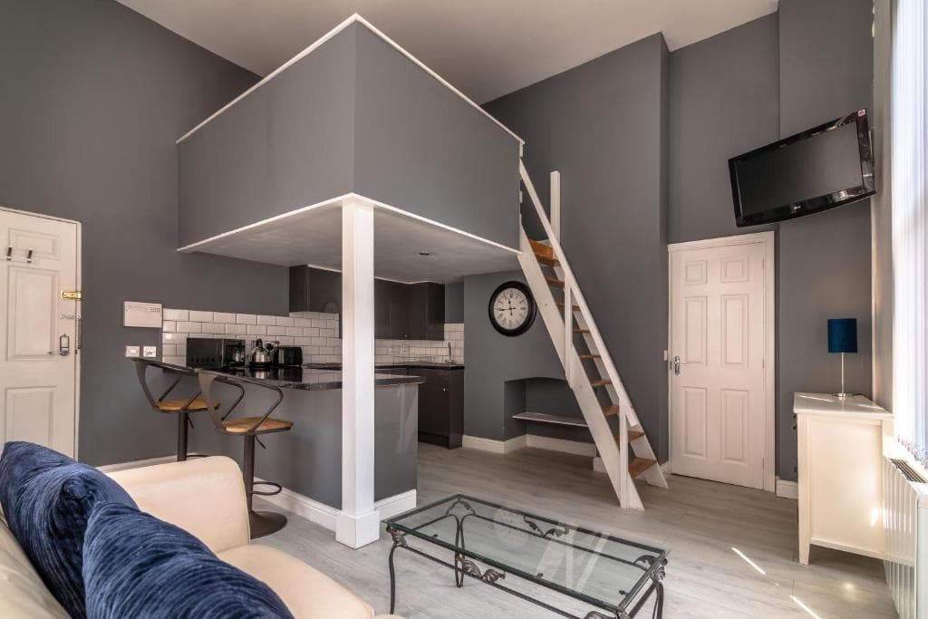 Accommodation at PLATFORM City Studio with Parking in hull