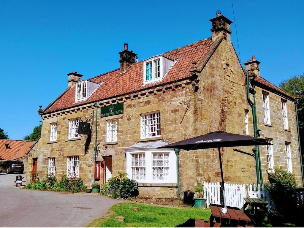 Accommodation at Horseshoe Hotel in egton bridge