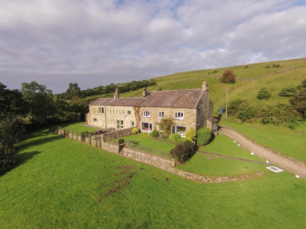Accommodation at Deerclose West Farmhouse, Leyburn in horsehouse