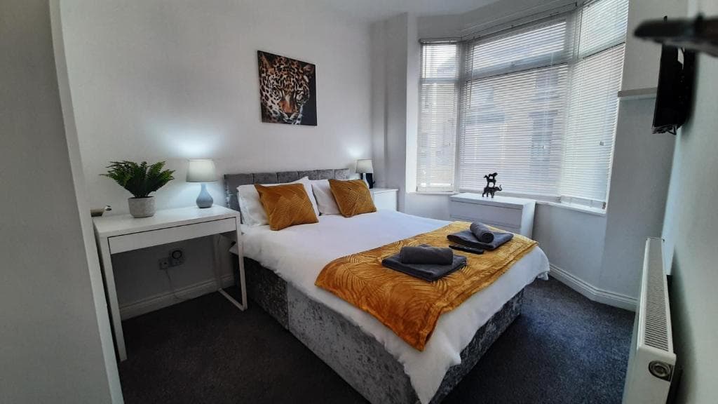 Accommodation at Finsbury House 3 bedrooms Workstays UK in middlesbrough