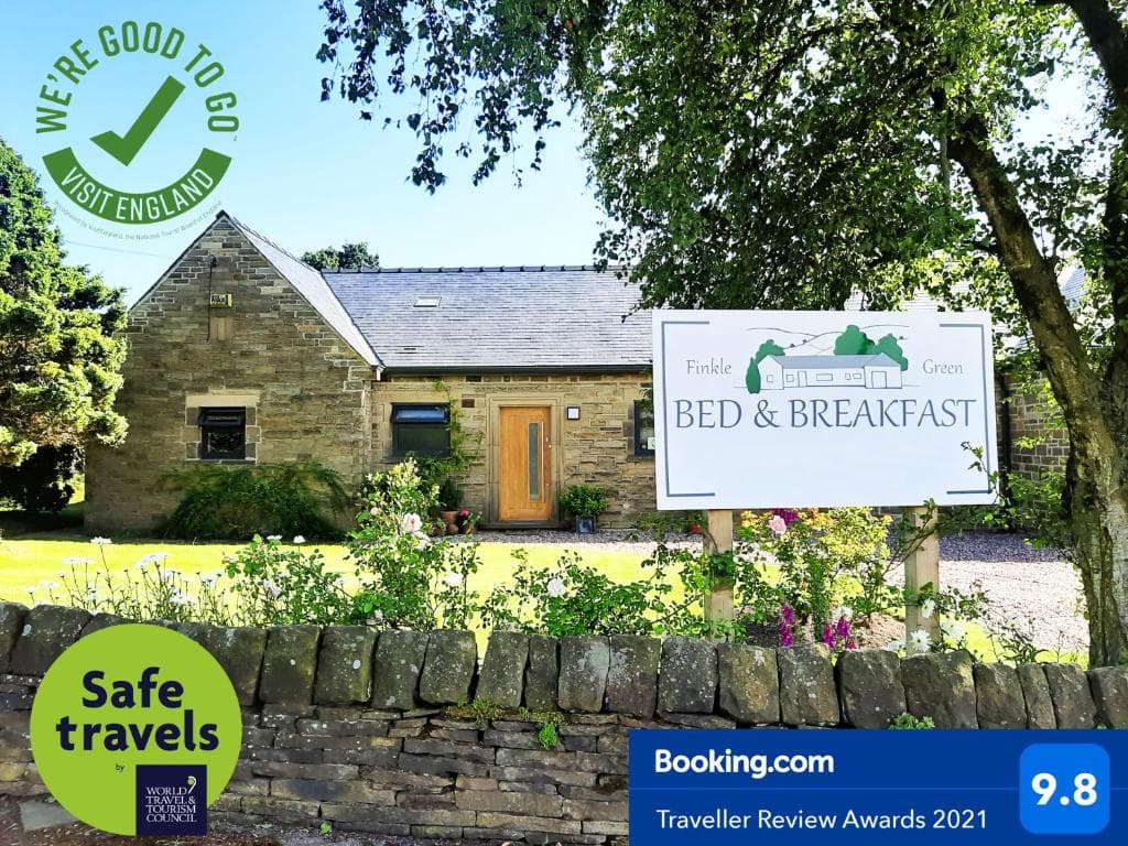 Accommodation at Finkle Green B & B in deepcar