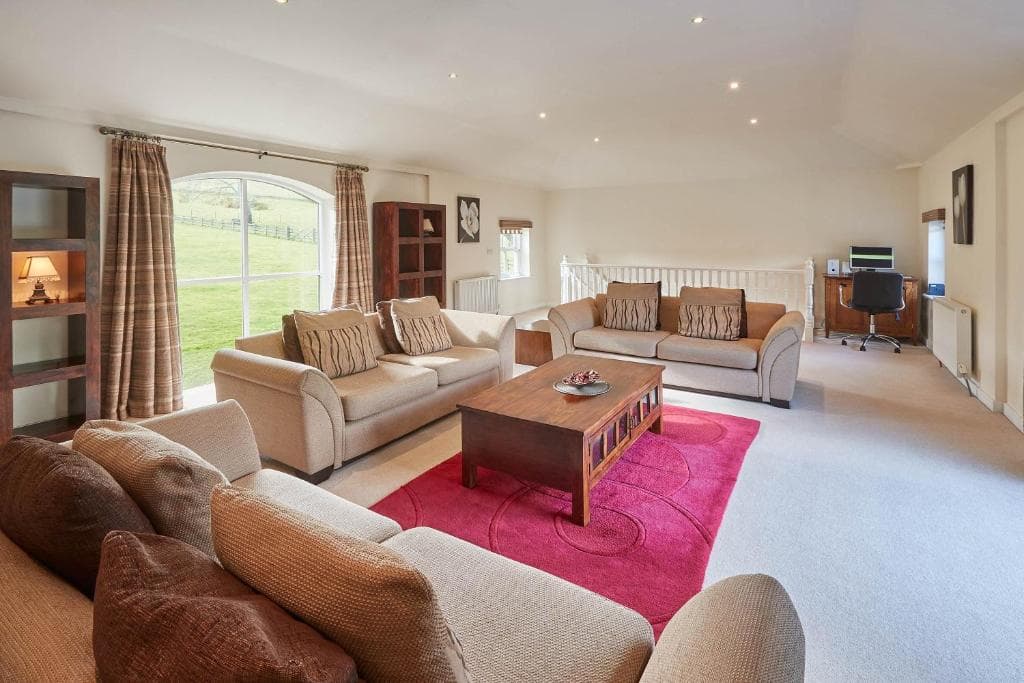 Accommodation at Host & Stay - Folkton Cottages in folkton
