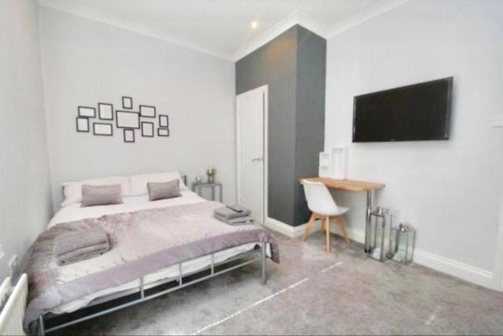 Accommodation at Essex House 3 Double Rooms Workstays UK in middlesbrough