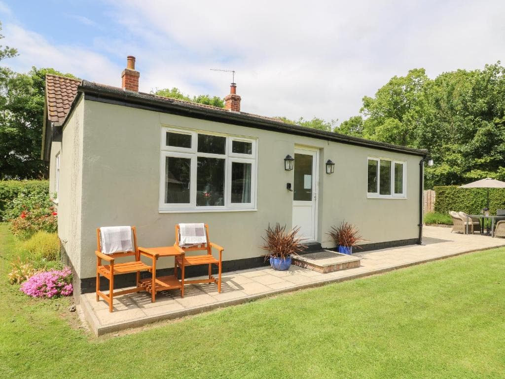 Accommodation at Shepherds Cottage, Hull in roos