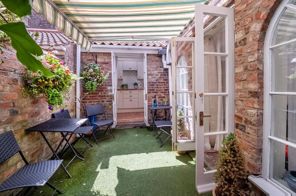 Accommodation at Cavalier Cottage in york