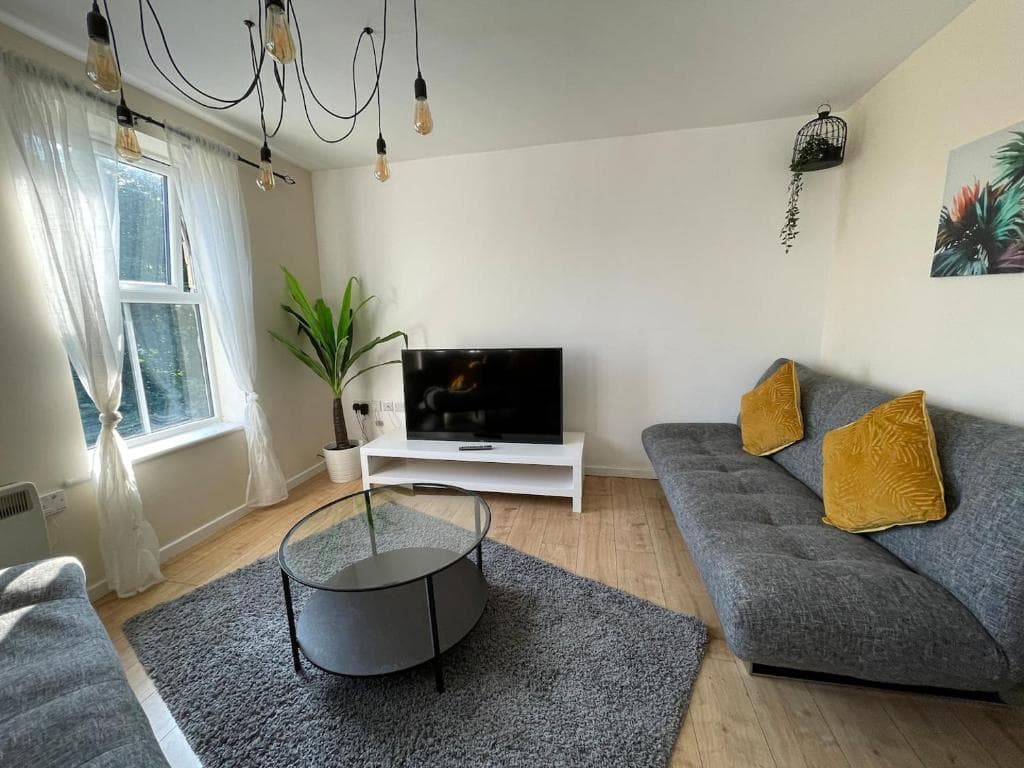 Accommodation at Modern 4BR Apartment in Great Location in neepsend