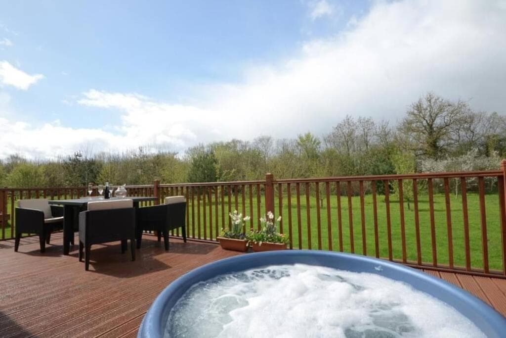 Accommodation at Heron Lodge with Hot Tub in malton