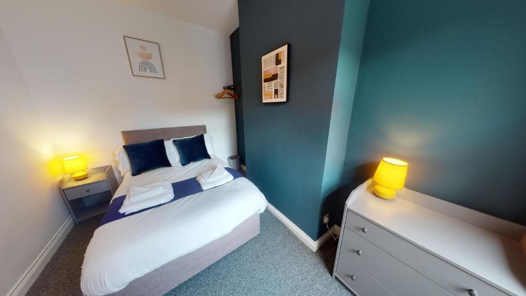 Accommodation at Suffolk House 3 or 6 Bed setup Workstays UK in thornaby