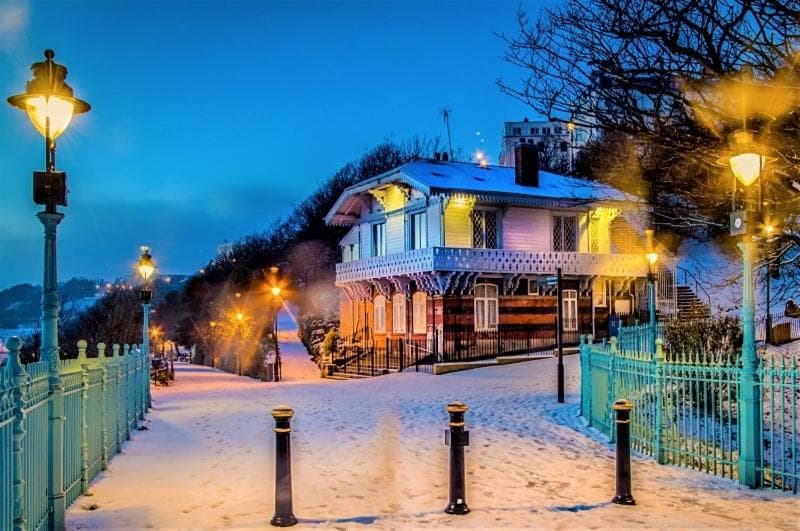 Accommodation at The Spa Chalet Scarborough Hot tub, pool, gym, beach location in spa bridge