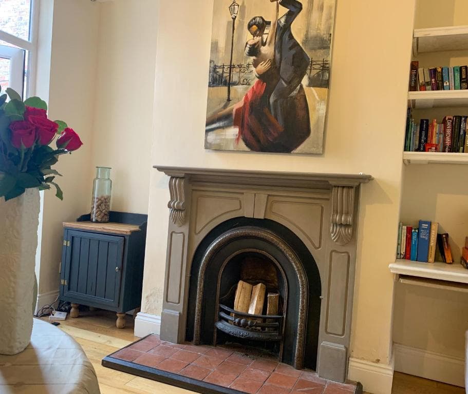 Accommodation at Riverside Lodge - Free Parking - Victorian House - Holiday Home in york