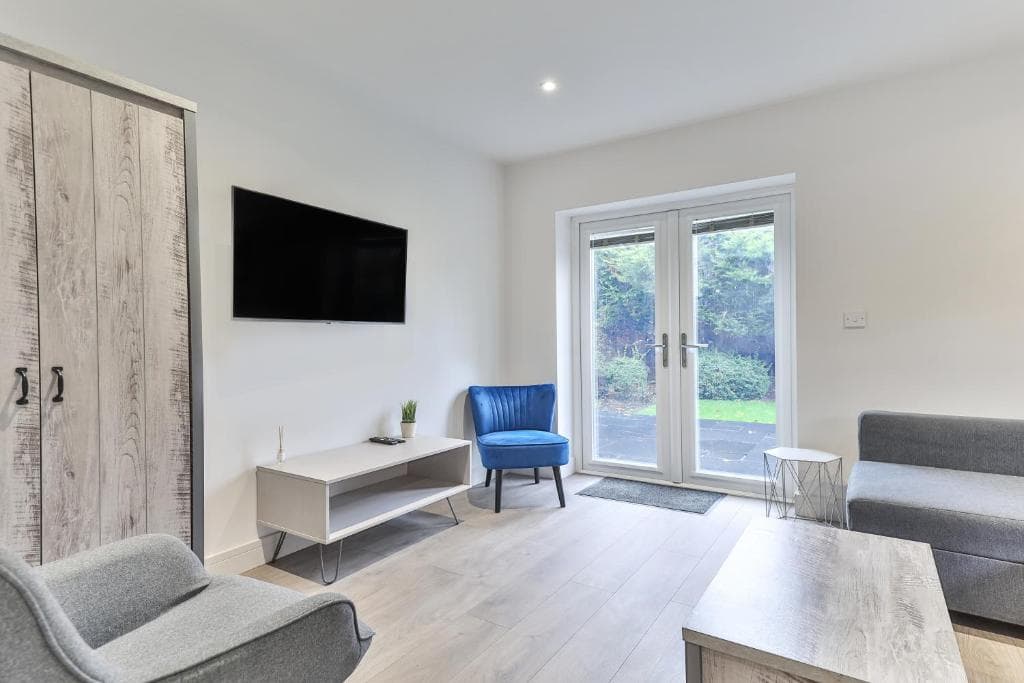 Accommodation at 3 Bed Refurbished, Modern House, WiFi, Patio area in sheffield