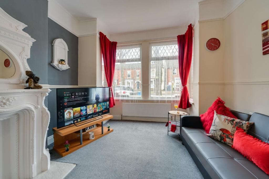 Accommodation at Ahenfie Plaza By Jesouth in hull