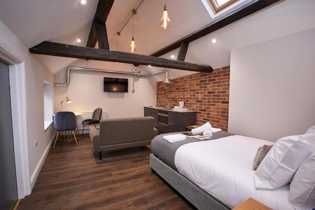 Accommodation at Three Cranes Boutique Hotel in sheffield