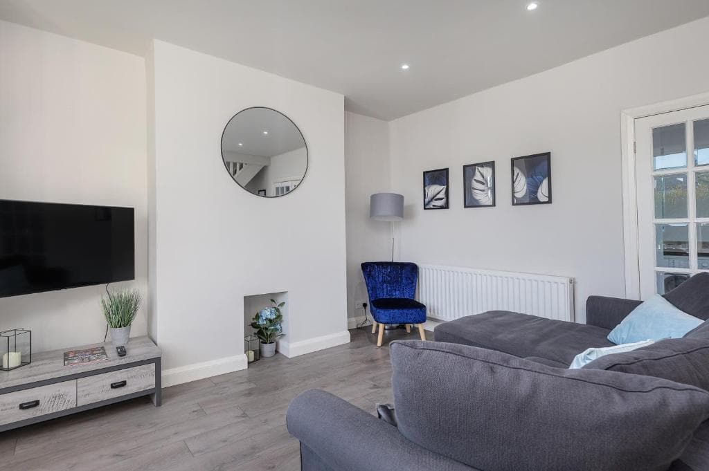 Accommodation at Superb Newly Extended House near Peak District, parking in sheffield