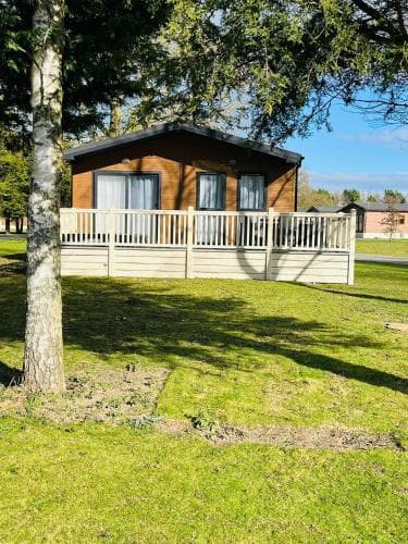 Accommodation at Lotus Lodge with Hot Tub in allerthorpe