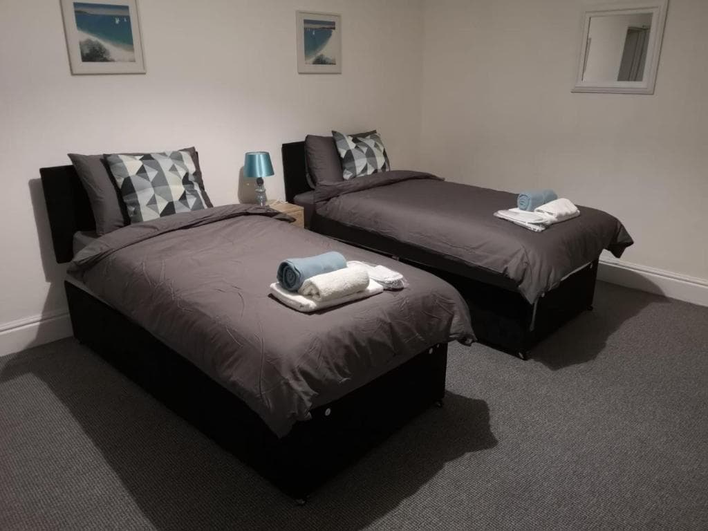 Accommodation at Seaside Suite Sheffield in manor