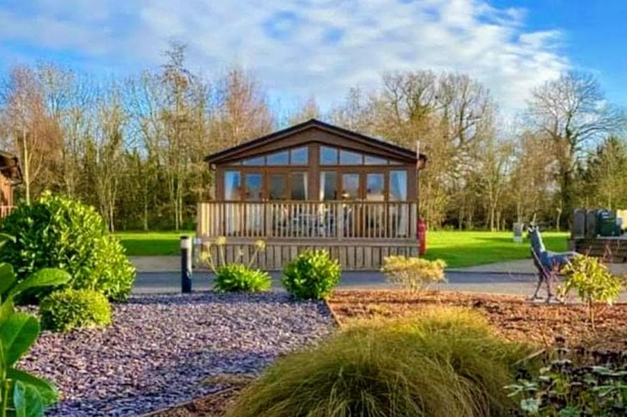 Accommodation at Deneb Lodge with Hot Tub in malton