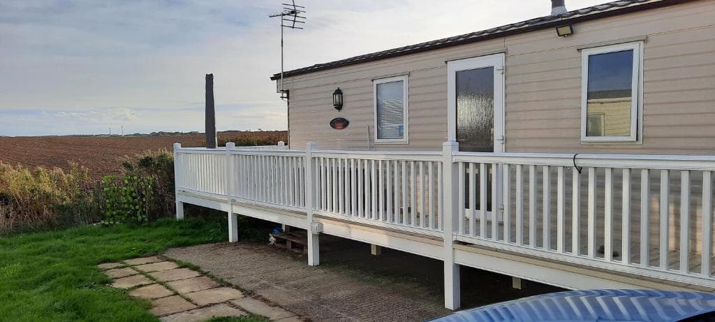 Accommodation at 2 Bedroom Caravan for rental at Skipsea Sands in barmston