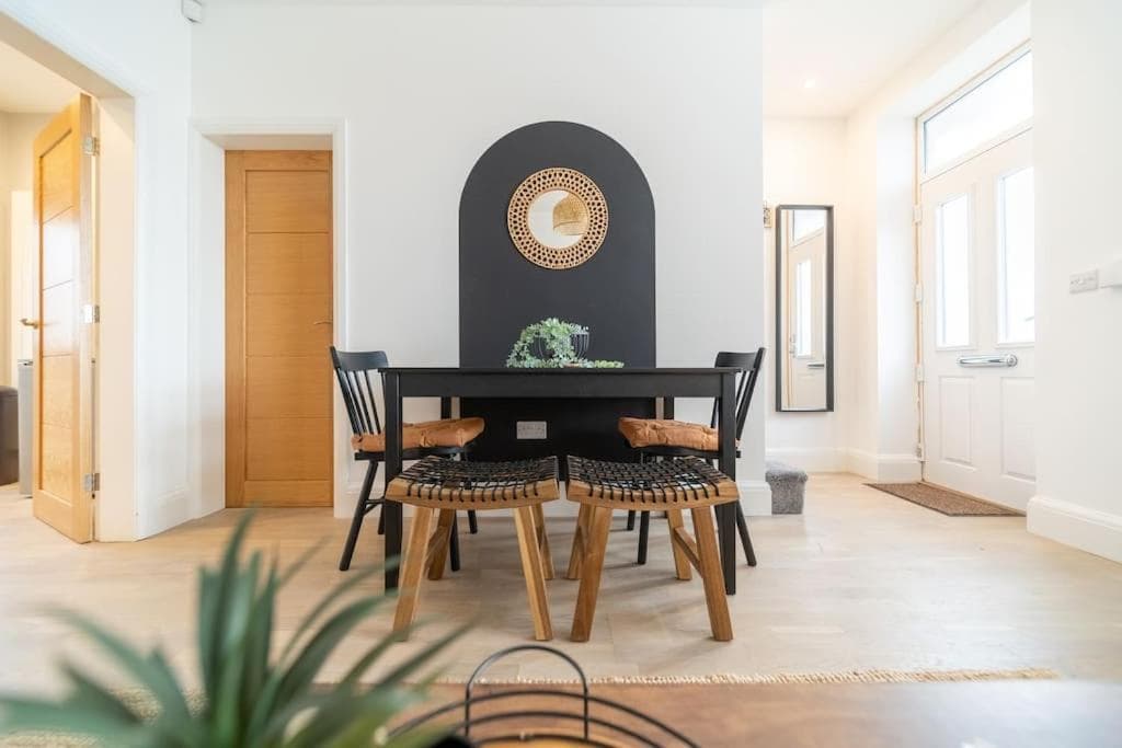 Accommodation at Kandaka-Peacefull Cottage in roundhay