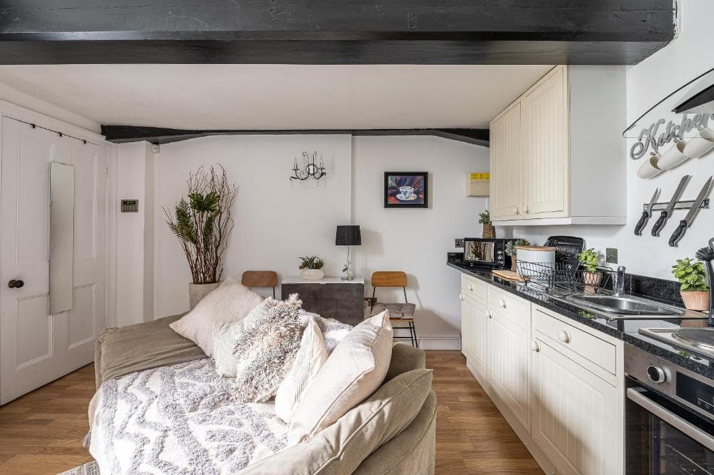 Accommodation at 1 Bed Central Garden Apartment in york