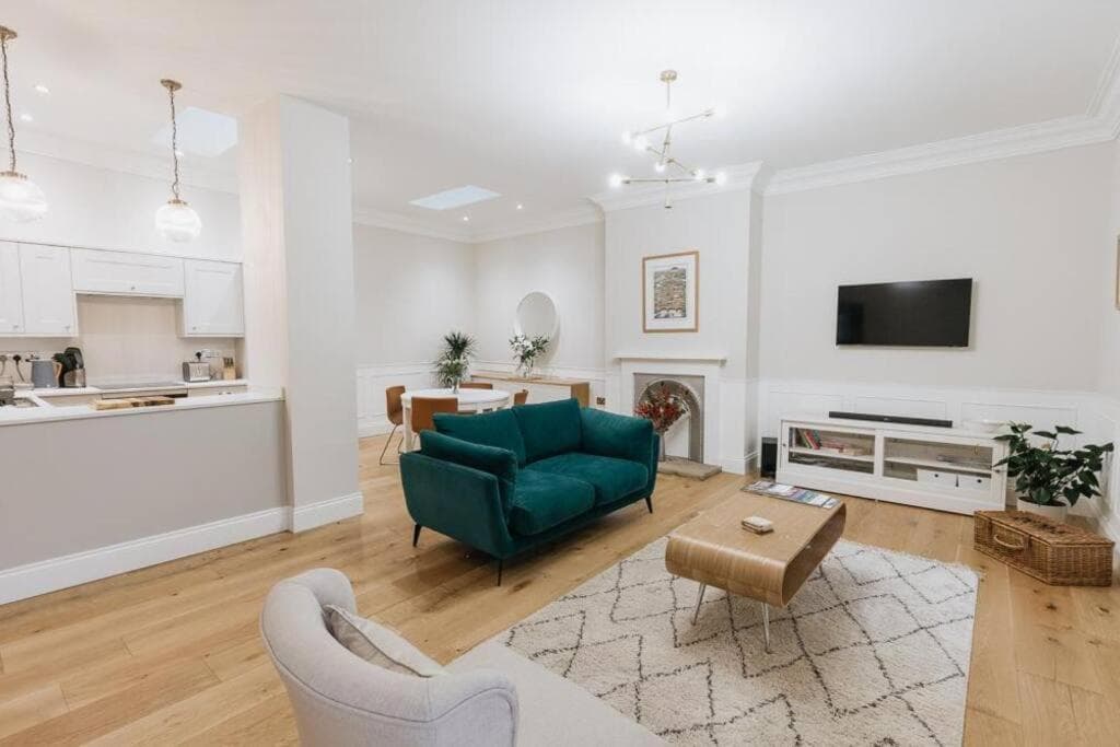 Accommodation at THE OLD SCHOOL ROOMS - The Swaledale, one bed luxury apartment in Richmond, North Yorkshire in richmond