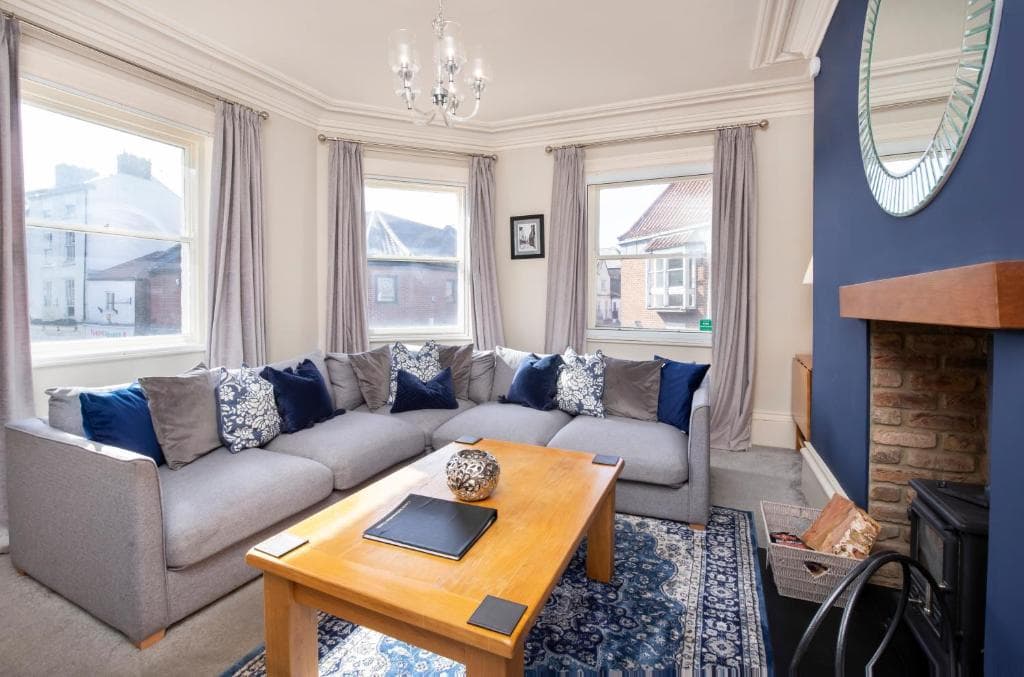 Accommodation at Patrick's Pool- 4 Bedroom,4 Bathroom, Most Central Luxury Townhouse! in york