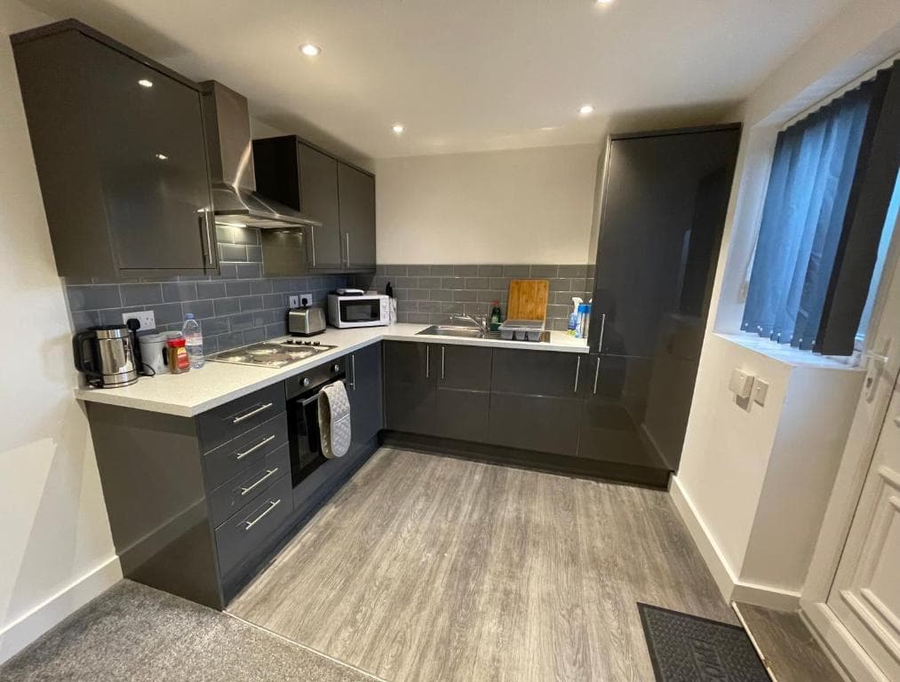 Accommodation at Modern Serviced Apartment - Near City Centre in doncaster