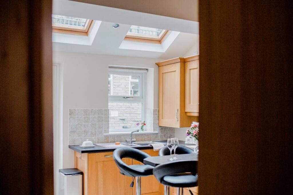 Accommodation at Calderdale Terraces, 3 minute walk to the square in hebden bridge