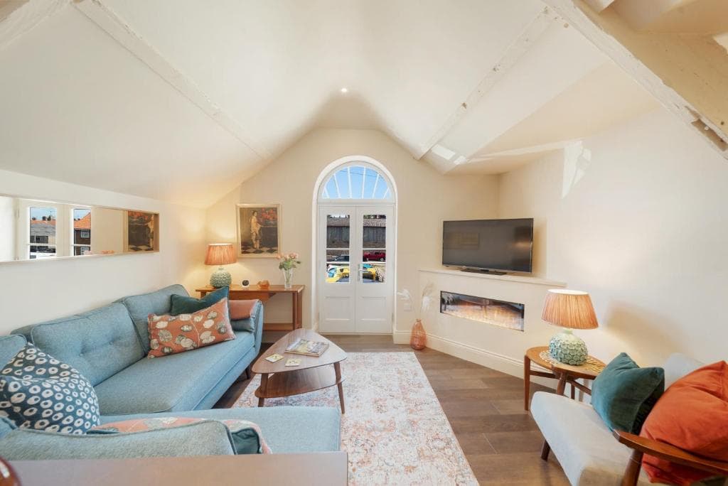 Accommodation at Pass the Keys Luxury apartment 5 Chiltern Place Malton centre in malton