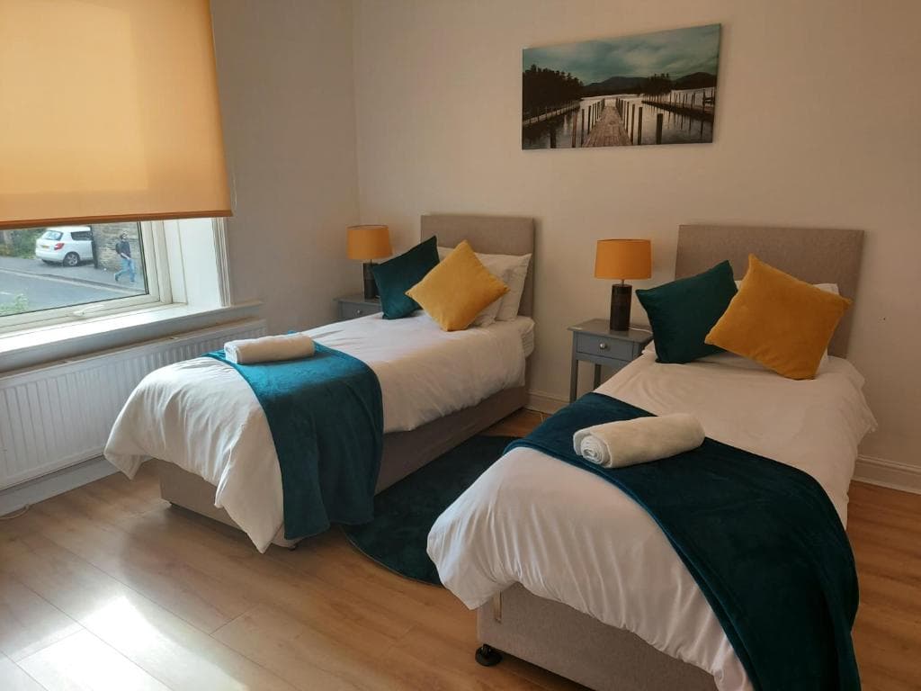 Accommodation at Hilltop Place Suites Flat Above 250 in sheffield