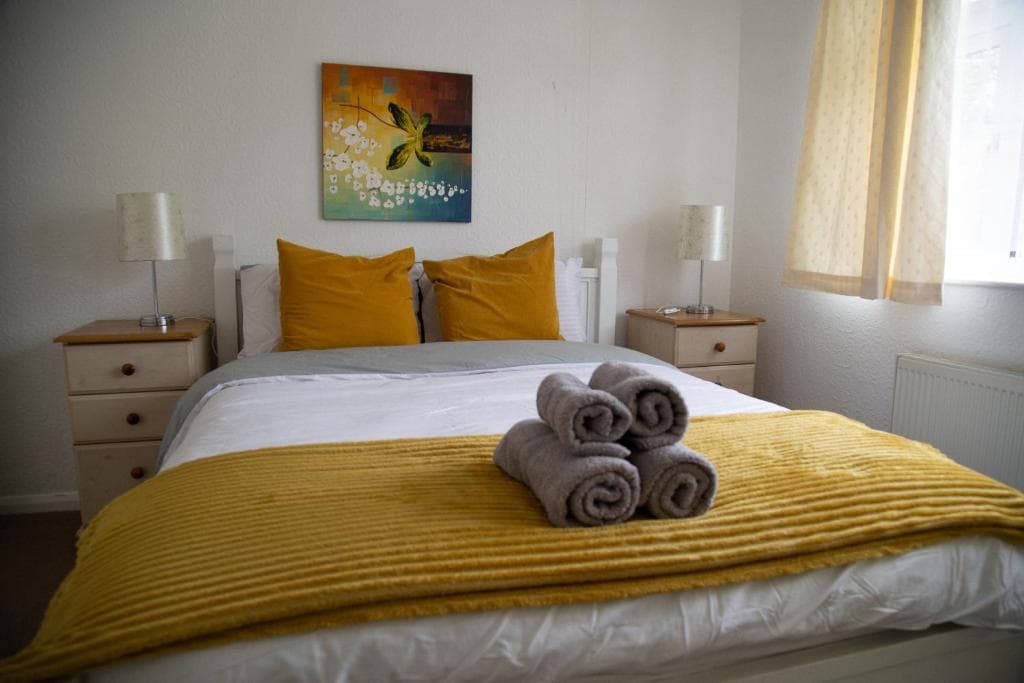 Accommodation at Lovely 2 Bed Home Close To Leeds City Centre in meanwood