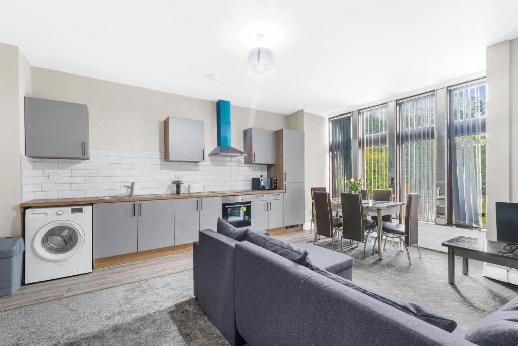 Accommodation at Stay Smiling- North Park Road in bradford