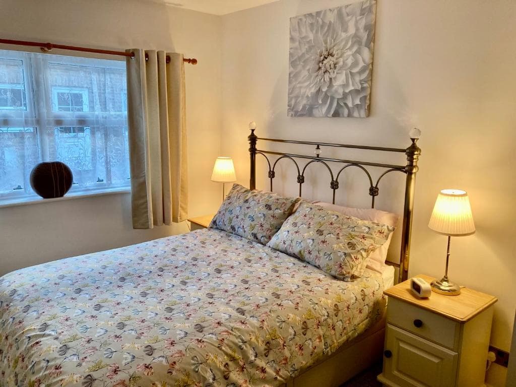 Accommodation at Modern 2 Bedroom Ground Floor Apartment with Parking Ripon City Centre in ripon