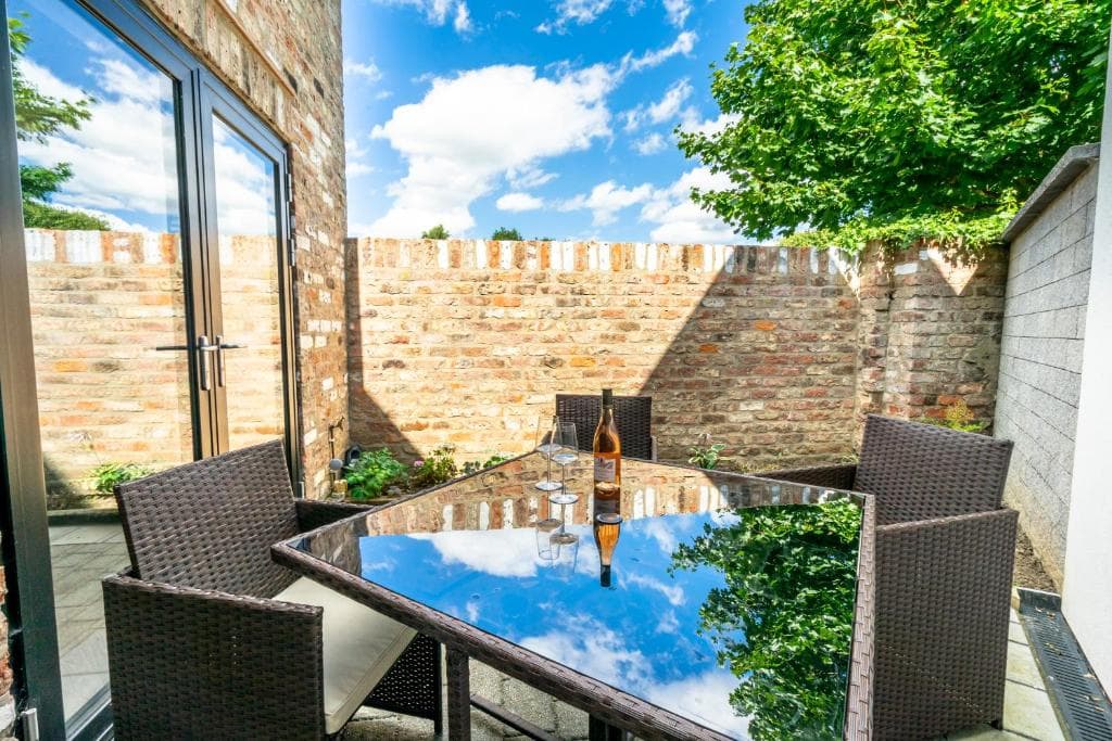 Accommodation at Grooms Cottage in york