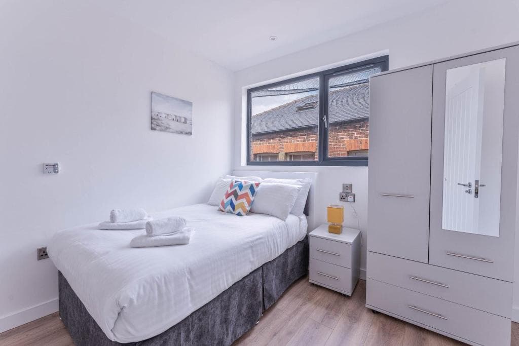 Accommodation at Modern and Bright Studio in Central Sheffield in sheffield