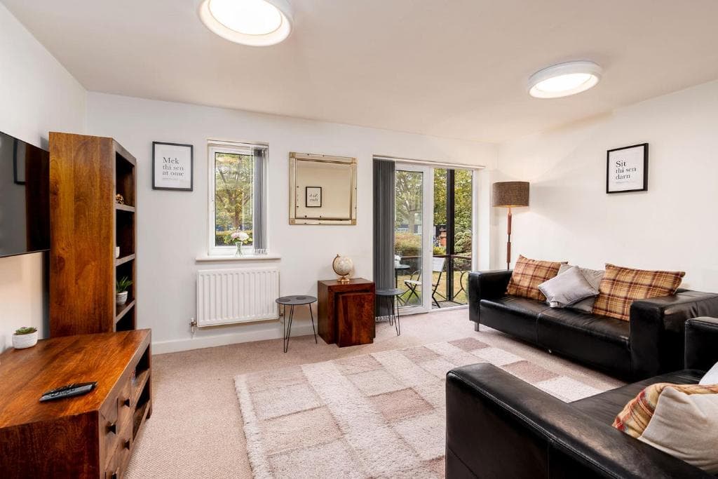 Accommodation at Lakeside Reach in doncaster