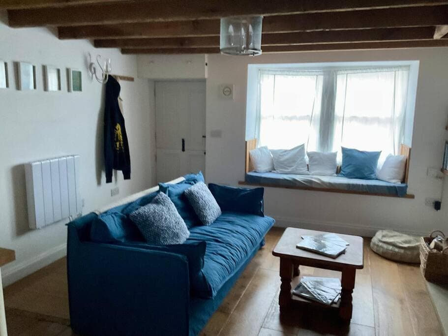 Accommodation at 3 bed renovated cottage with stunning sea views in staithes