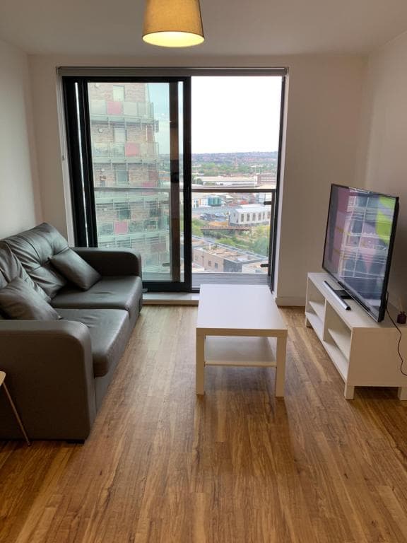 Accommodation at Fully furnished flat in city centre in hunslet