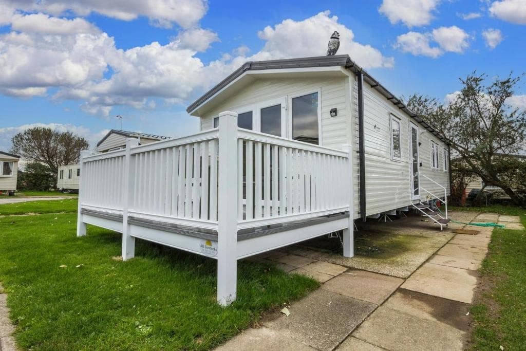Accommodation at Beautiful 8 berth caravan with decking in barmston