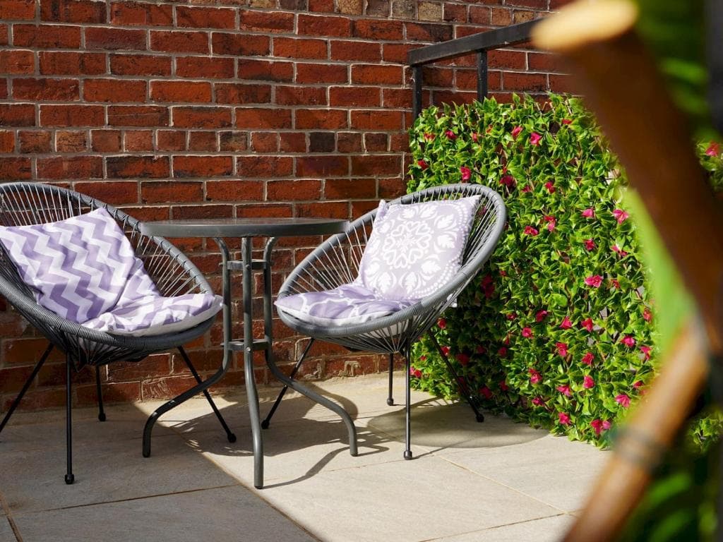 Accommodation at 3 bed beautiful home near leeds Pass the Keys in leeds