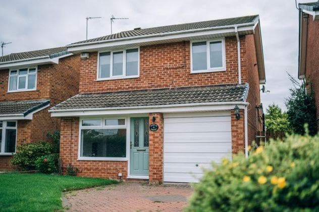 Accommodation at Wiske Close beautiful spacious 3 bed HomeFromHome in thornaby