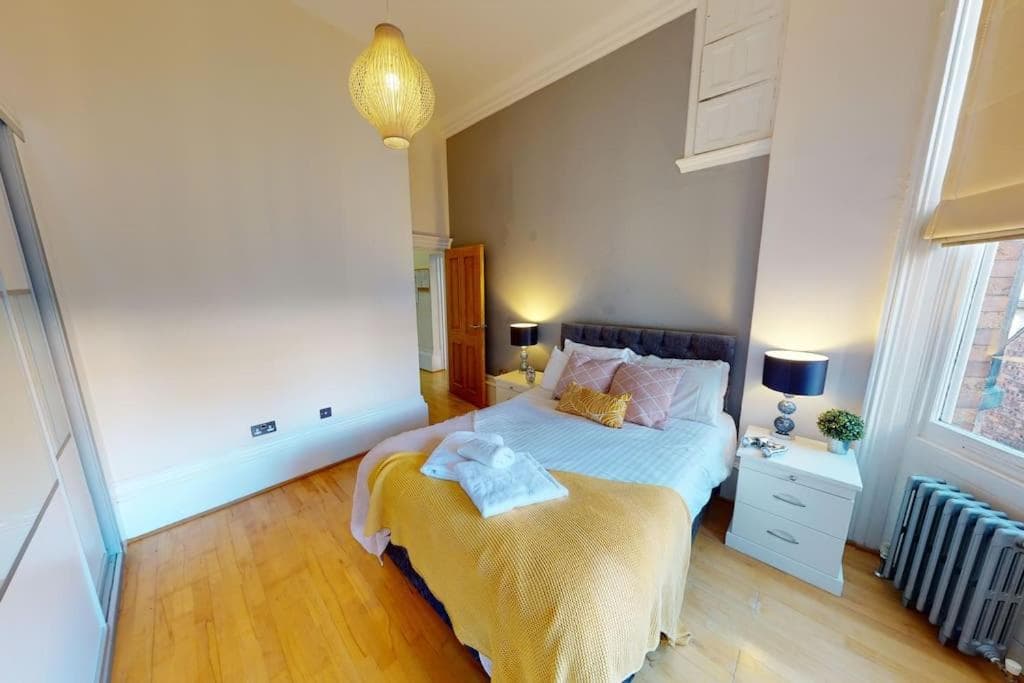 Accommodation at Land Of Green Ginger Apartment in hull